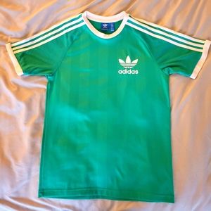 Adidas tee